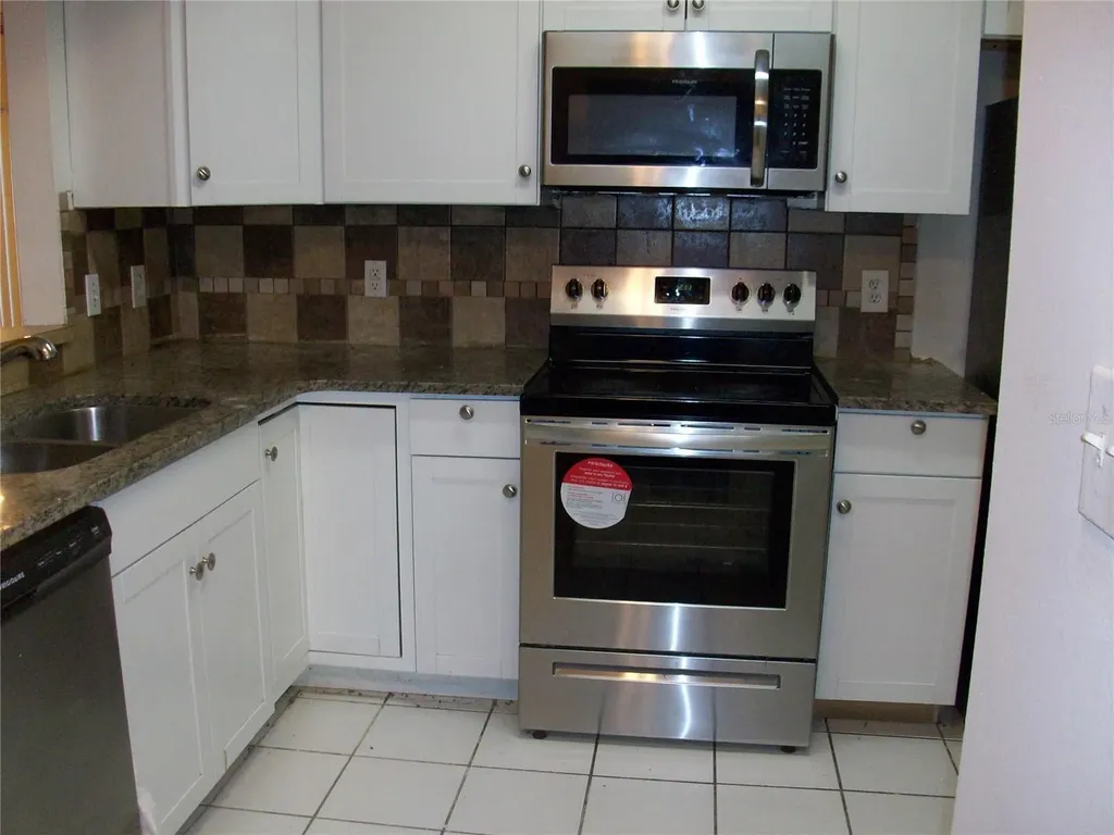 495 Las Cortes Lane Orlando FL 32824