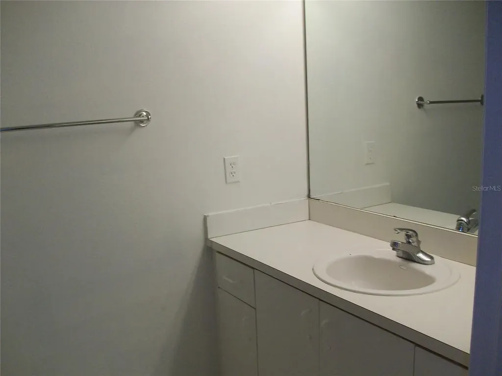 495 Las Cortes Lane Orlando FL 32824