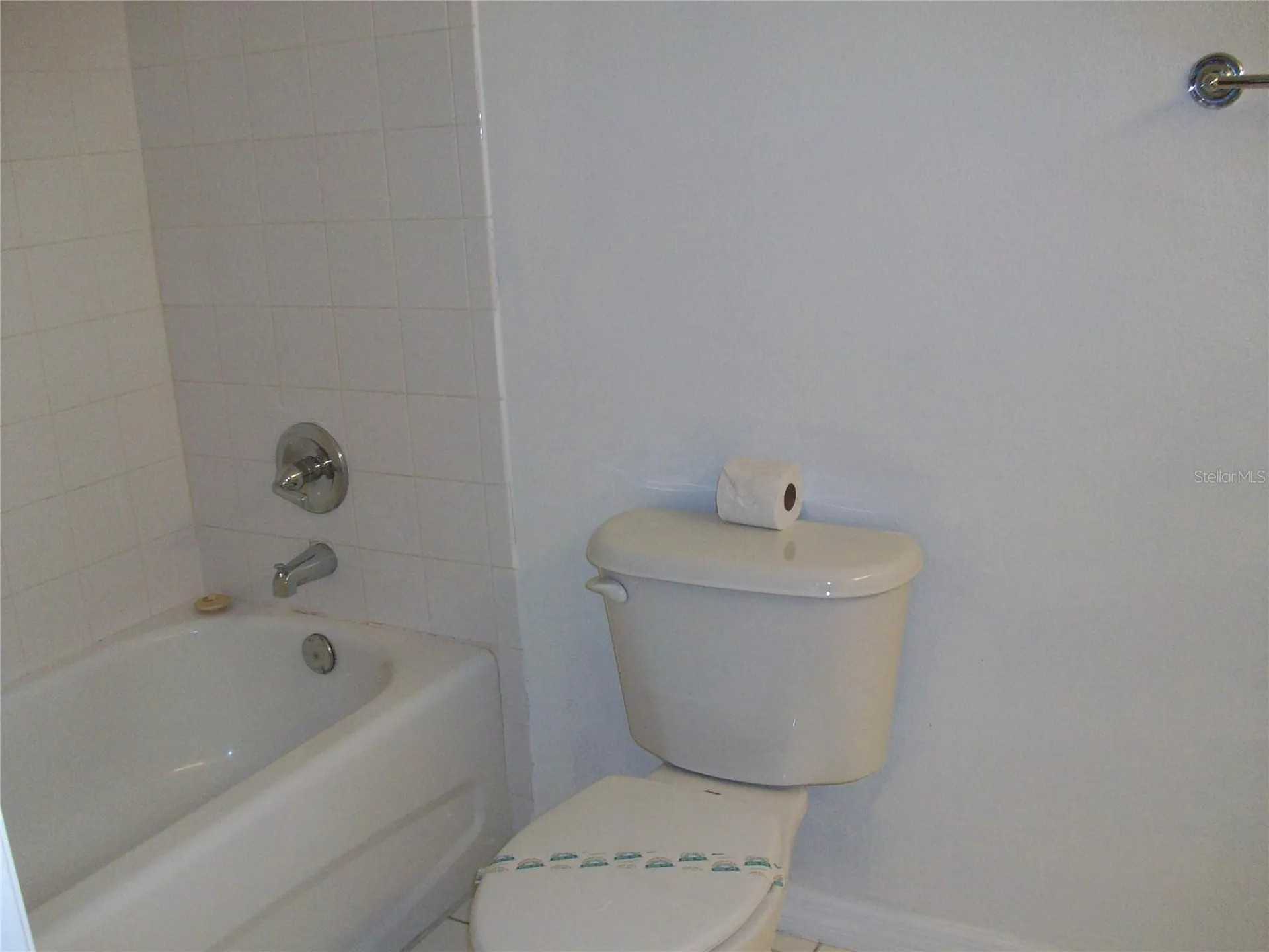 495 Las Cortes Lane Orlando FL 32824