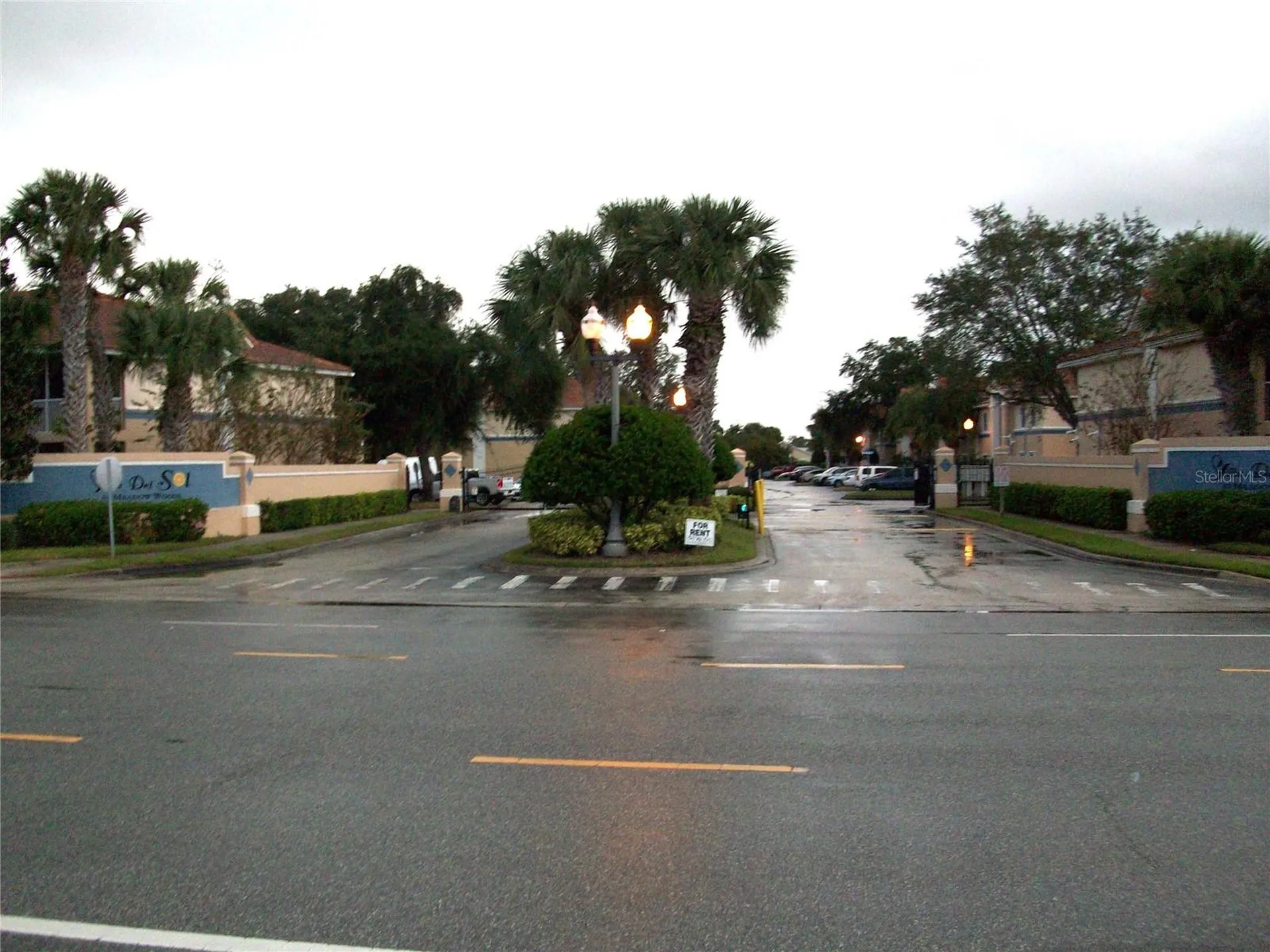 495 Las Cortes Lane Orlando FL 32824