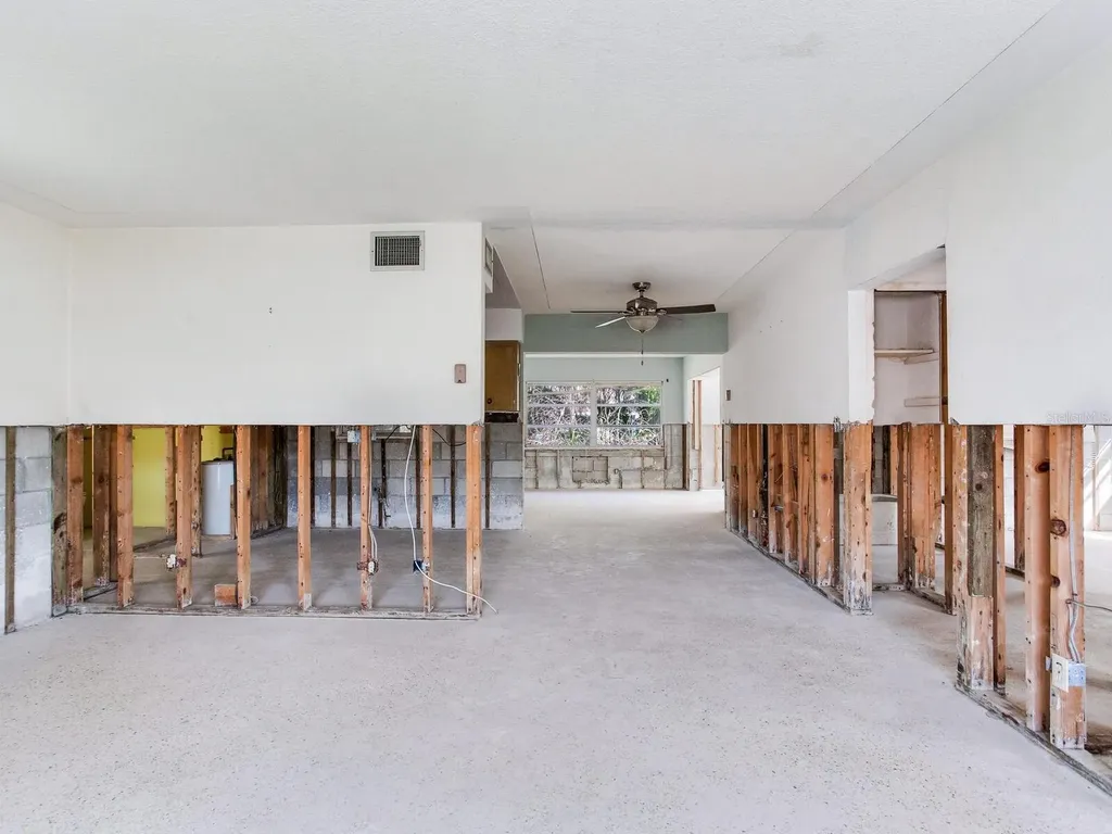 16105 1st Street E Redington Beach FL 33708