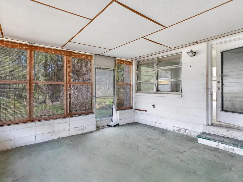 16105 1st Street E Redington Beach FL 33708