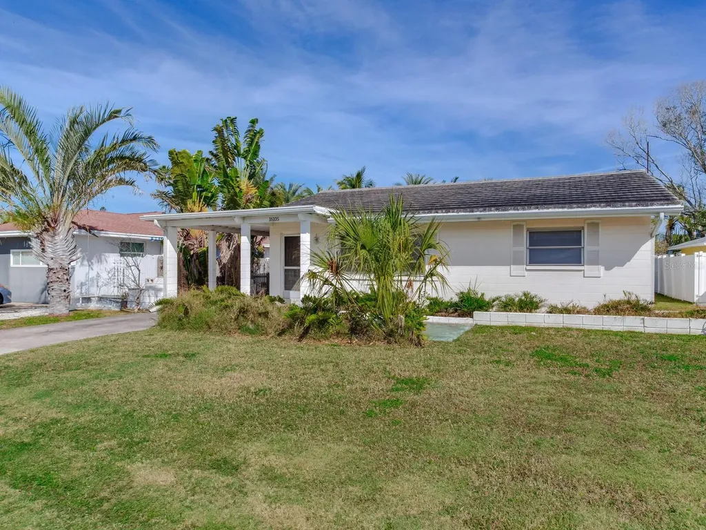 16105 1st Street E Redington Beach FL 33708
