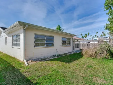 16105 1st Street E Redington Beach FL 33708