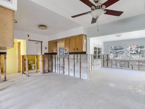 16105 1st Street E Redington Beach FL 33708