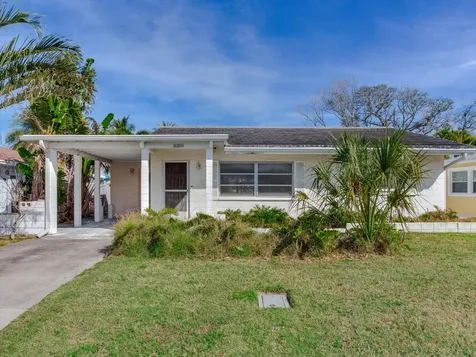 16105 1st Street E Redington Beach FL 33708
