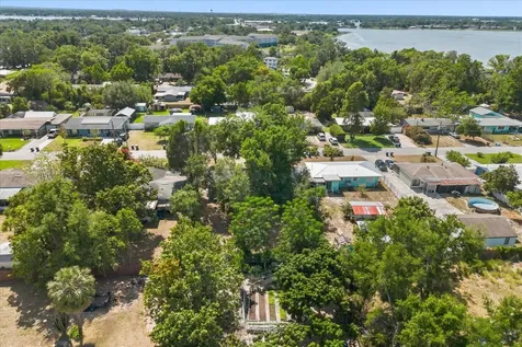 2014 10th Street NW Winter Haven FL 33881
