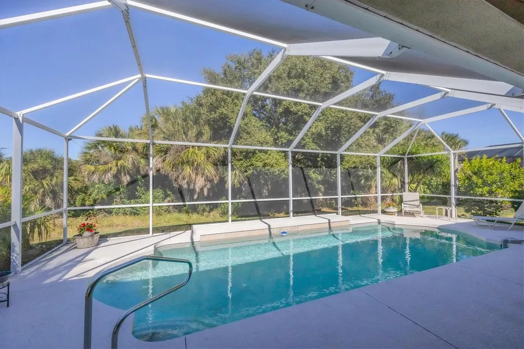 407 Pinewood Lake Drive Venice FL 34285