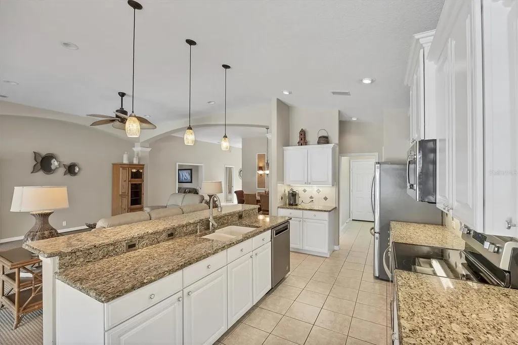 407 Pinewood Lake Drive Venice FL 34285