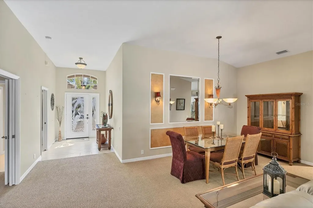 407 Pinewood Lake Drive Venice FL 34285