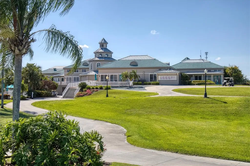 407 Pinewood Lake Drive Venice FL 34285