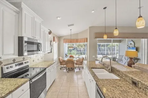 407 Pinewood Lake Drive Venice FL 34285