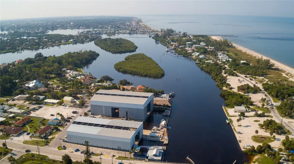 100 Circuit Road Nokomis FL 34275