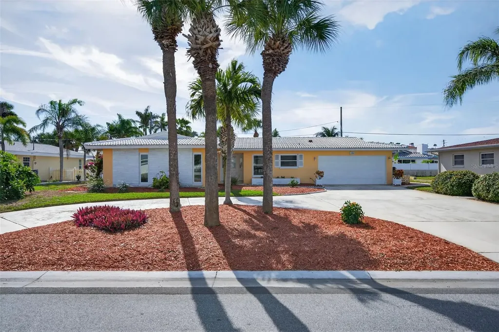 104 22nd Street Belleair Beach FL 33786