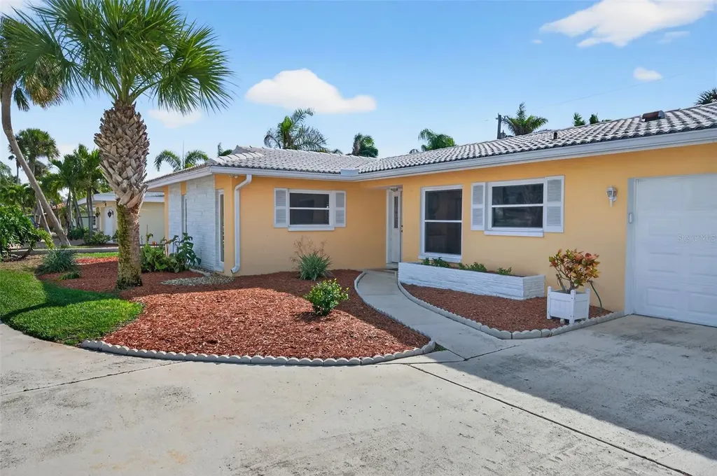104 22nd Street Belleair Beach FL 33786