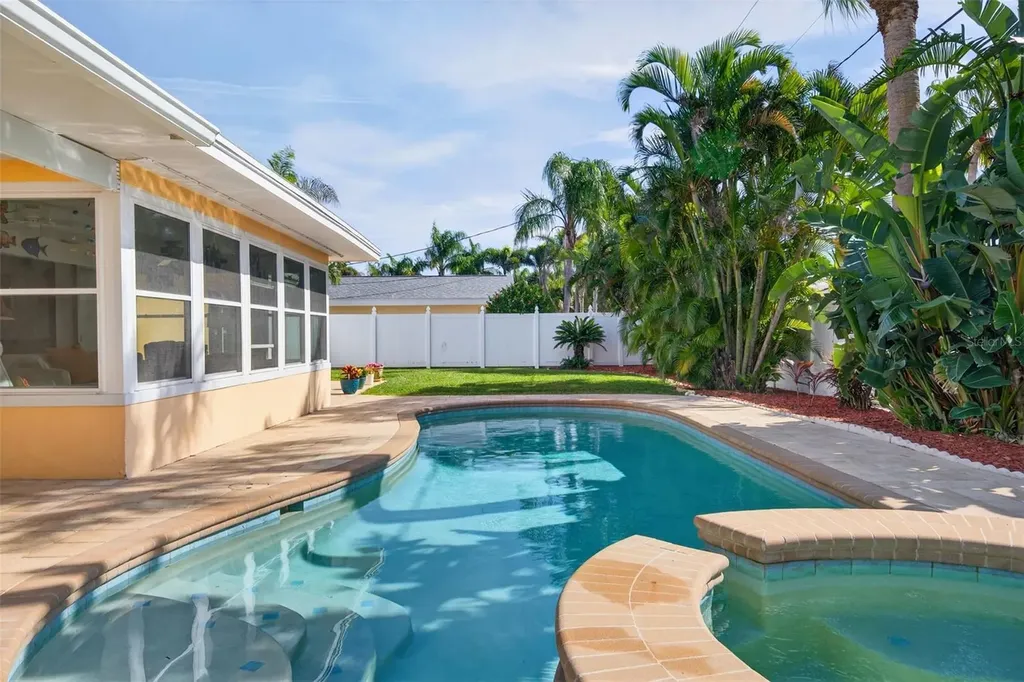 104 22nd Street Belleair Beach FL 33786