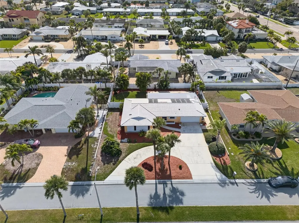 104 22nd Street Belleair Beach FL 33786
