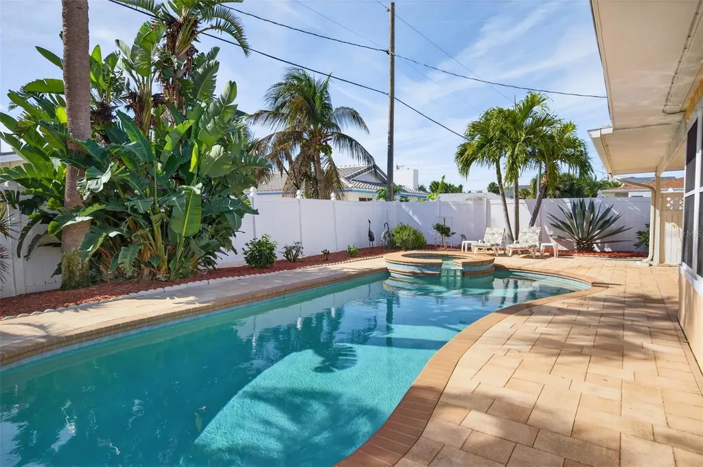 104 22nd Street Belleair Beach FL 33786