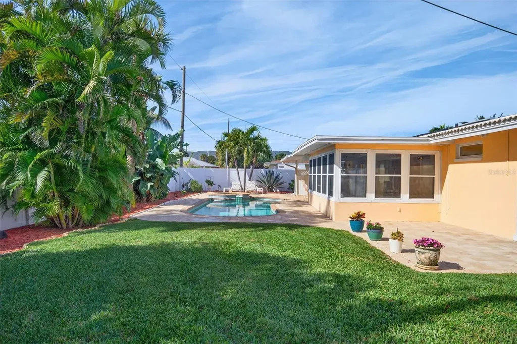 104 22nd Street Belleair Beach FL 33786