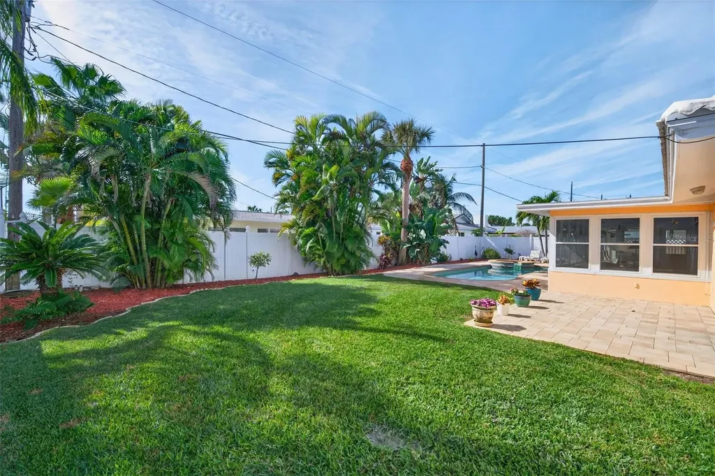 104 22nd Street Belleair Beach FL 33786