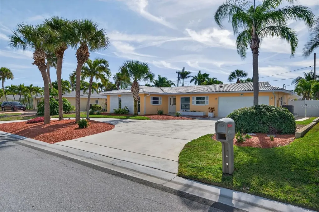 104 22nd Street Belleair Beach FL 33786