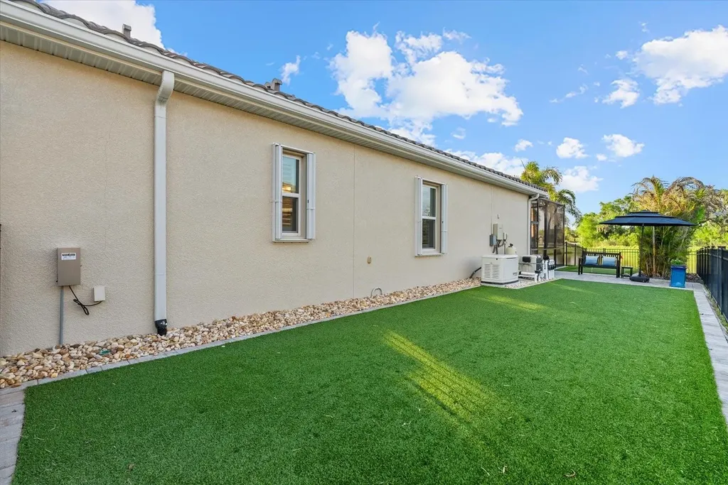 15906 39th Glen E Parrish FL 34219