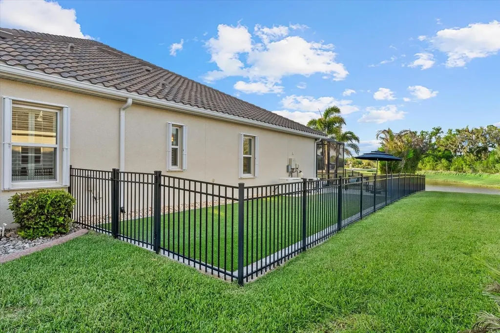 15906 39th Glen E Parrish FL 34219
