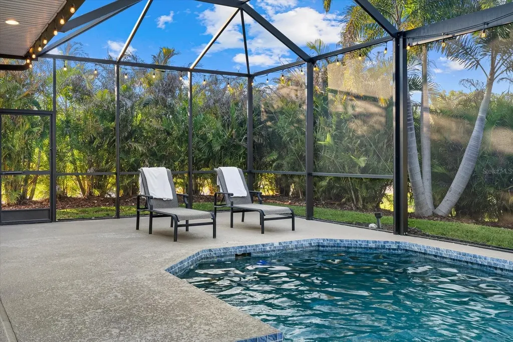 15906 39th Glen E Parrish FL 34219