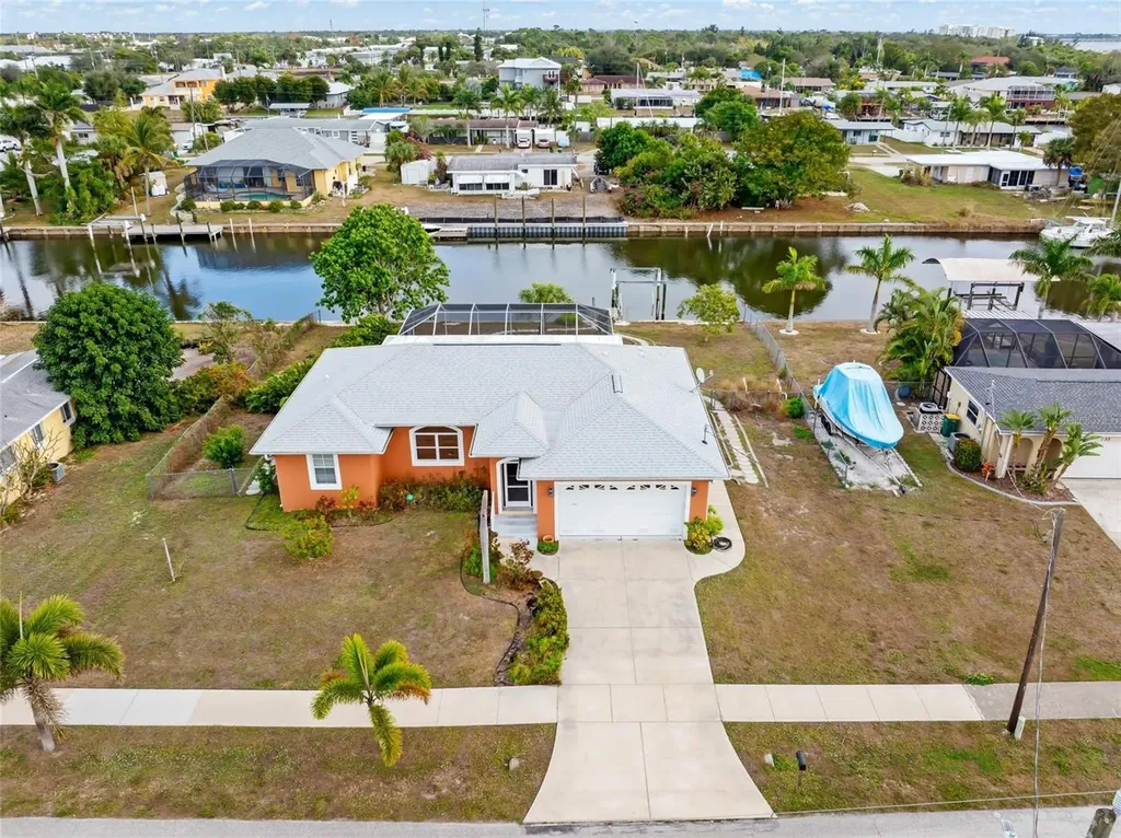 125 Baldwin Court SE Port Charlotte FL 33952