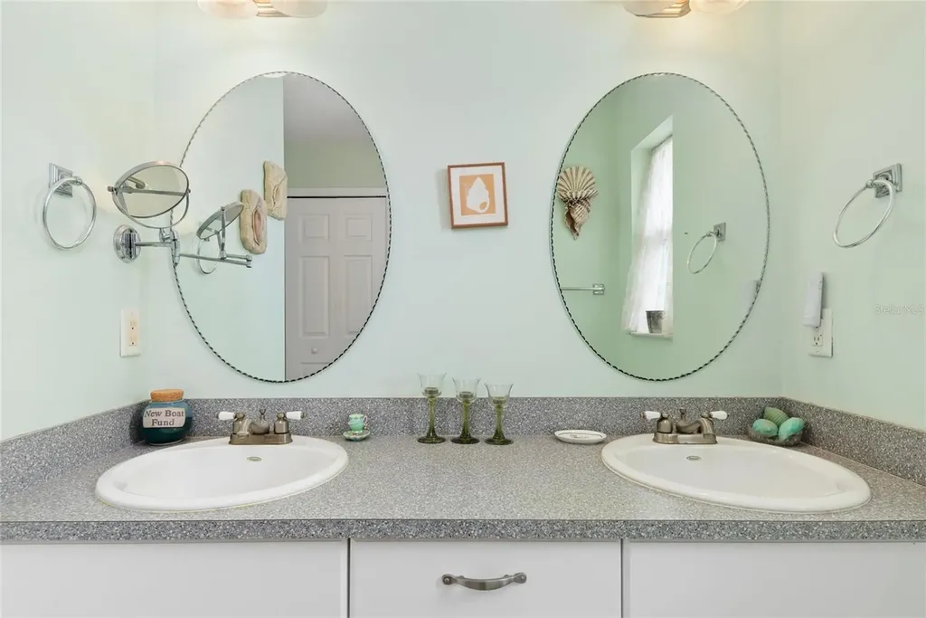 125 Baldwin Court SE Port Charlotte FL 33952