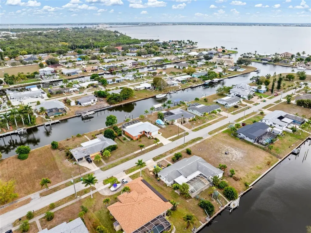 125 Baldwin Court SE Port Charlotte FL 33952