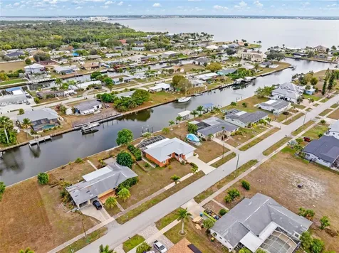 125 Baldwin Court SE Port Charlotte FL 33952