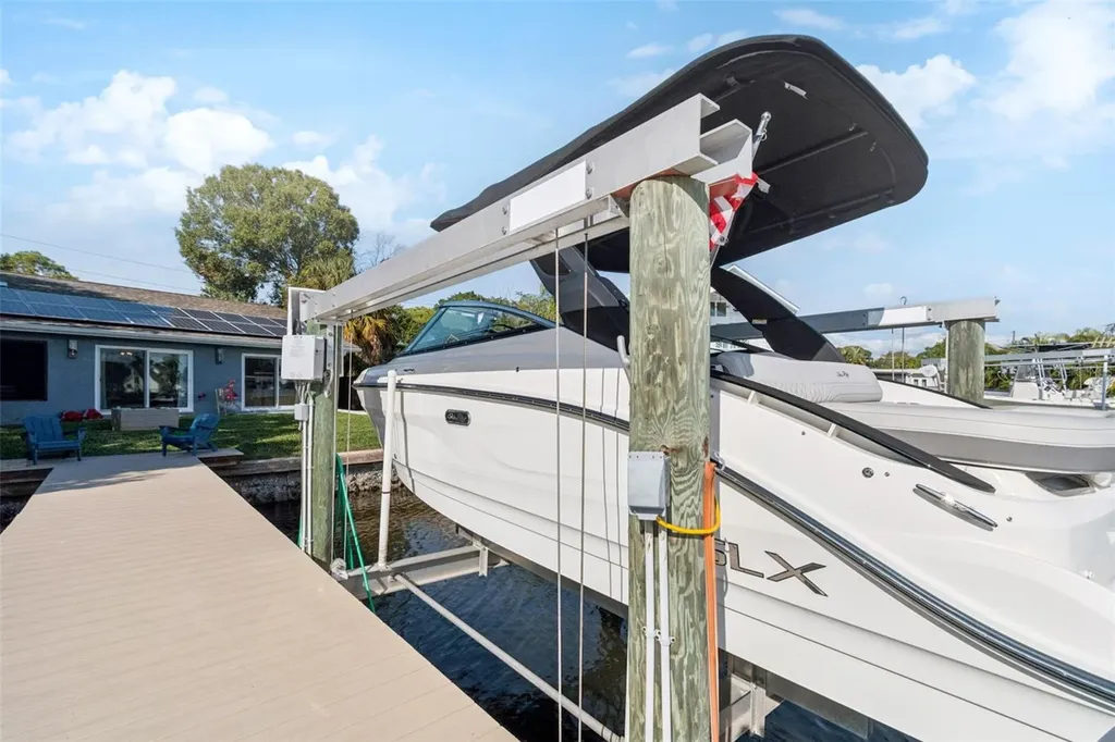 292 Sunlit Cove Drive NE St Petersburg FL 33702