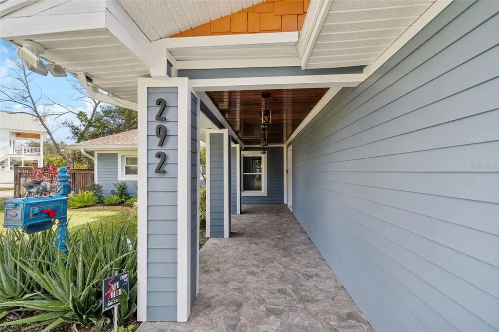 292 Sunlit Cove Drive NE St Petersburg FL 33702