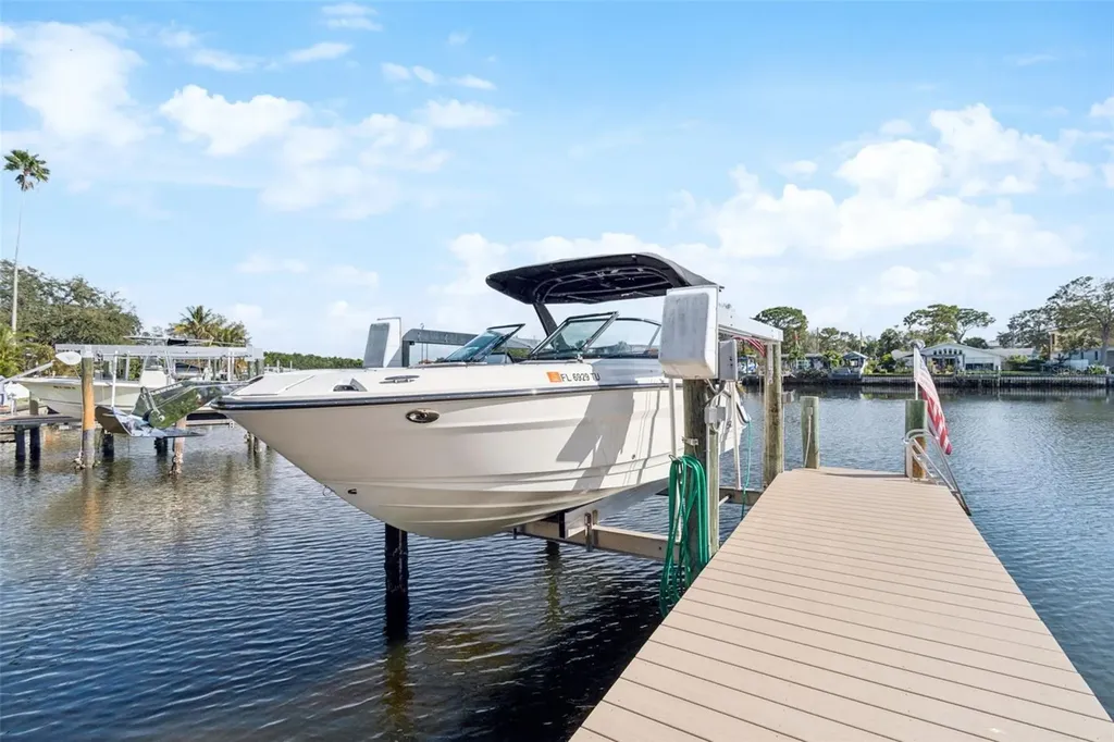 292 Sunlit Cove Drive NE St Petersburg FL 33702