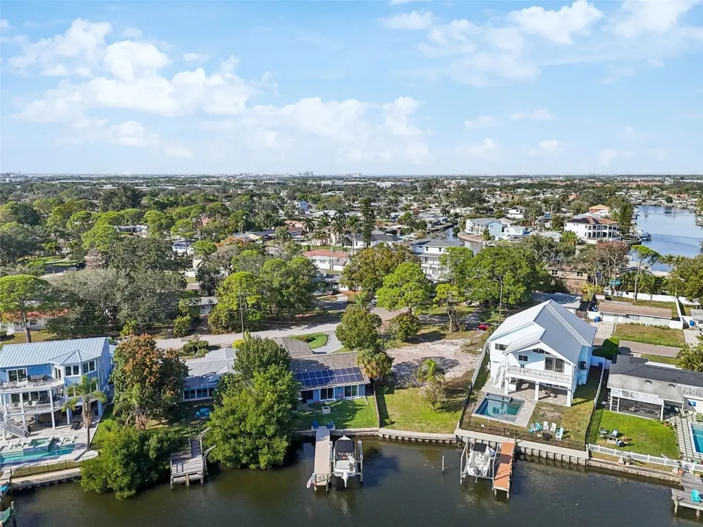 292 Sunlit Cove Drive NE St Petersburg FL 33702