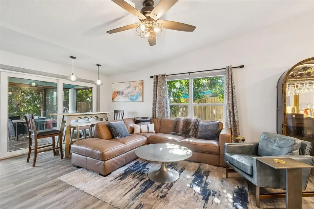 292 Sunlit Cove Drive NE St Petersburg FL 33702