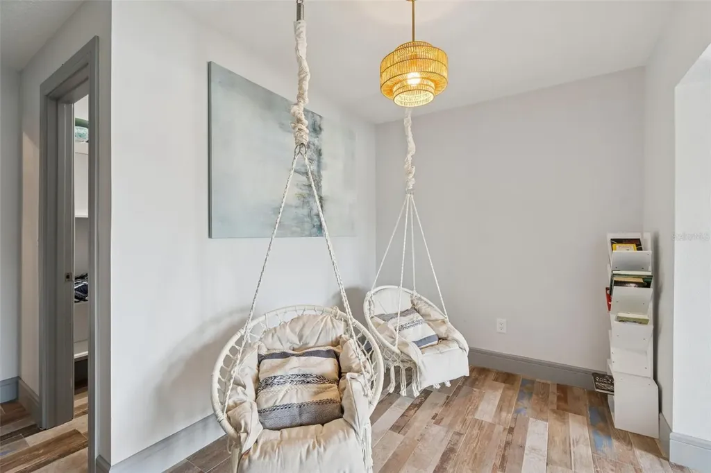292 Sunlit Cove Drive NE St Petersburg FL 33702