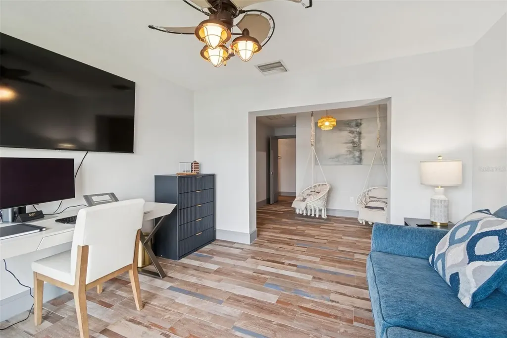 292 Sunlit Cove Drive NE St Petersburg FL 33702