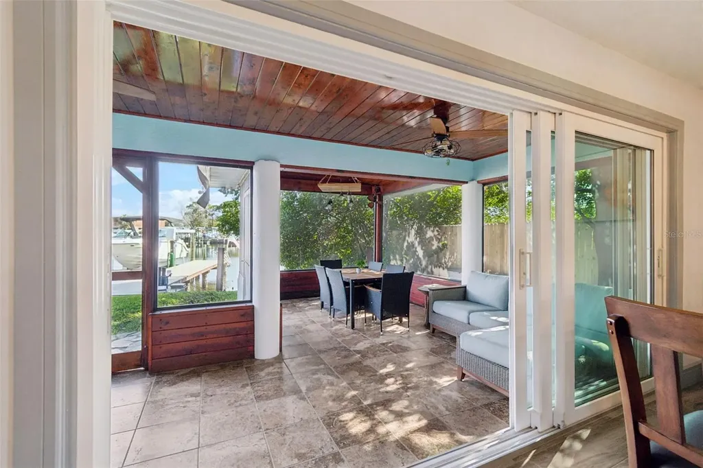 292 Sunlit Cove Drive NE St Petersburg FL 33702