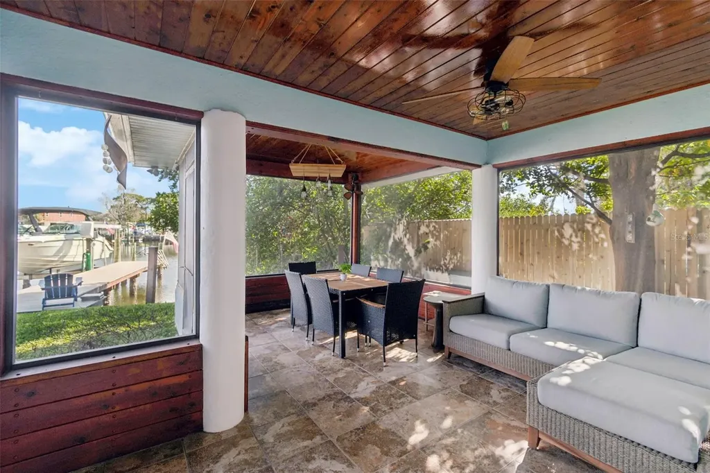 292 Sunlit Cove Drive NE St Petersburg FL 33702
