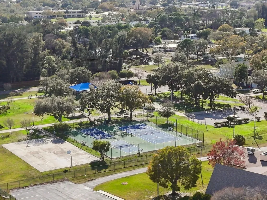 292 Sunlit Cove Drive NE St Petersburg FL 33702