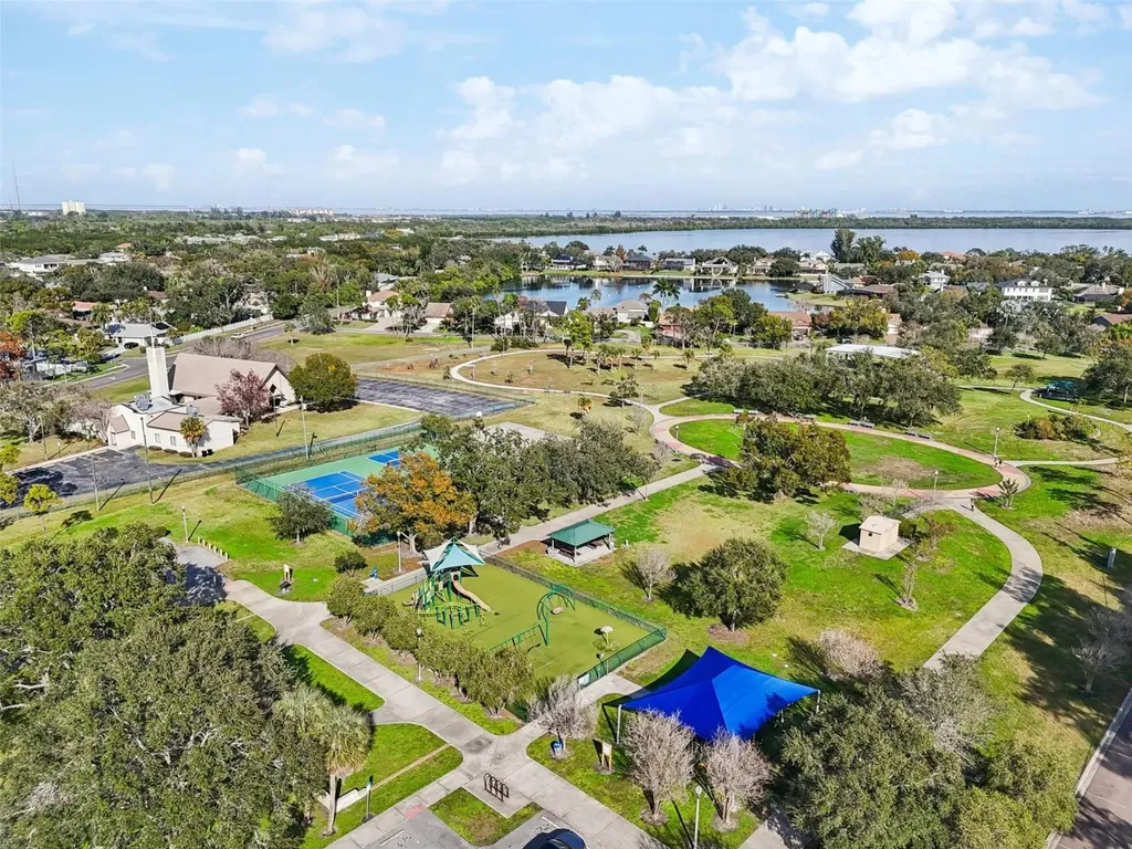 292 Sunlit Cove Drive NE St Petersburg FL 33702