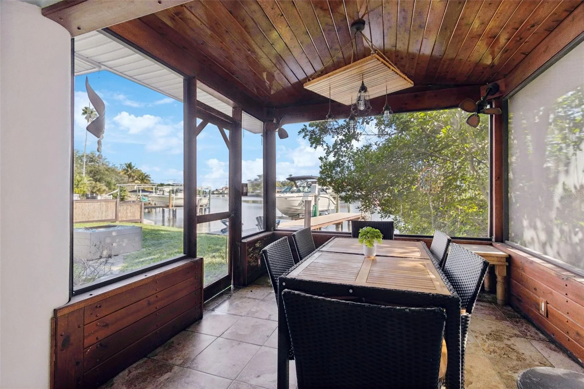 292 Sunlit Cove Drive NE St Petersburg FL 33702