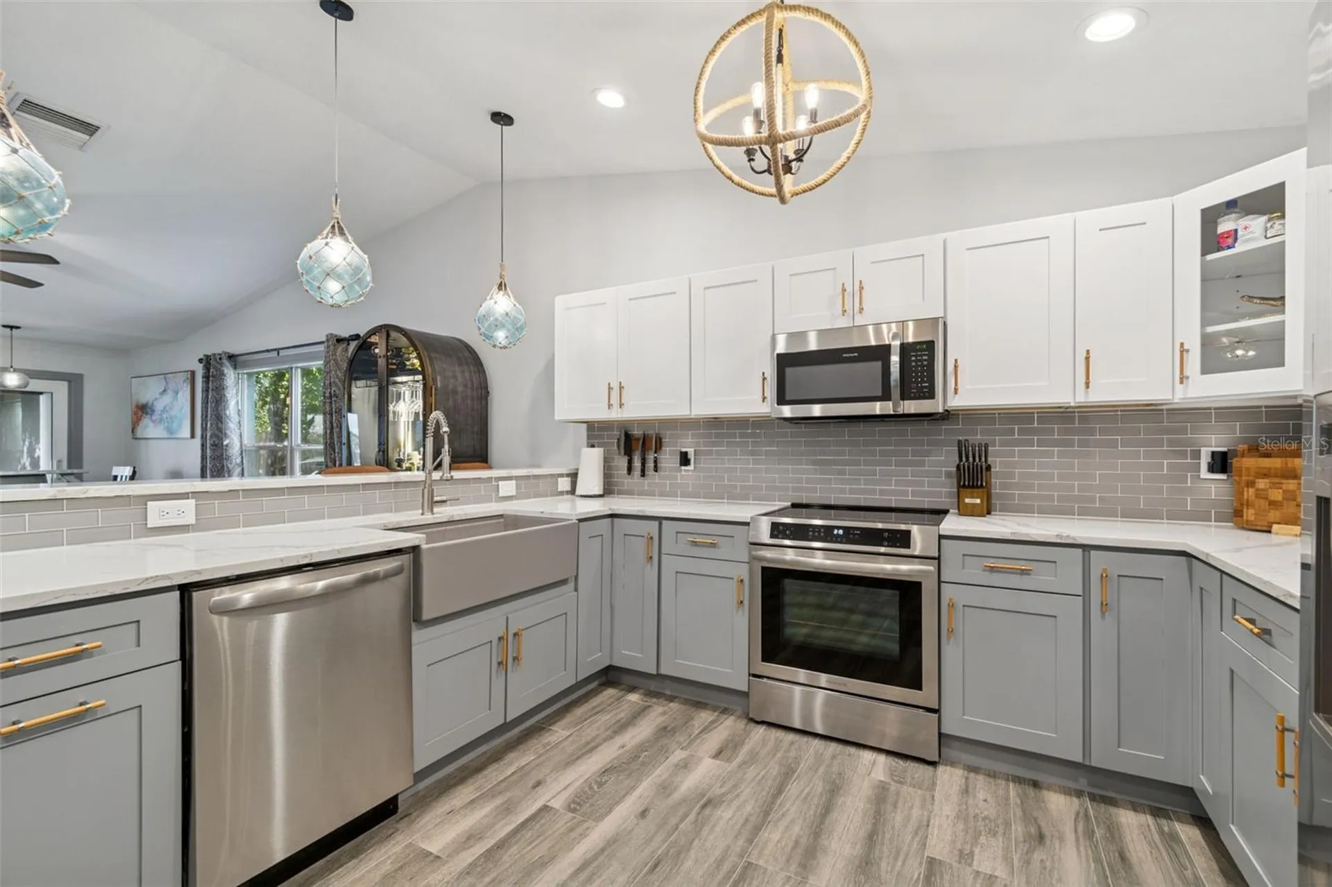 292 Sunlit Cove Drive NE St Petersburg FL 33702
