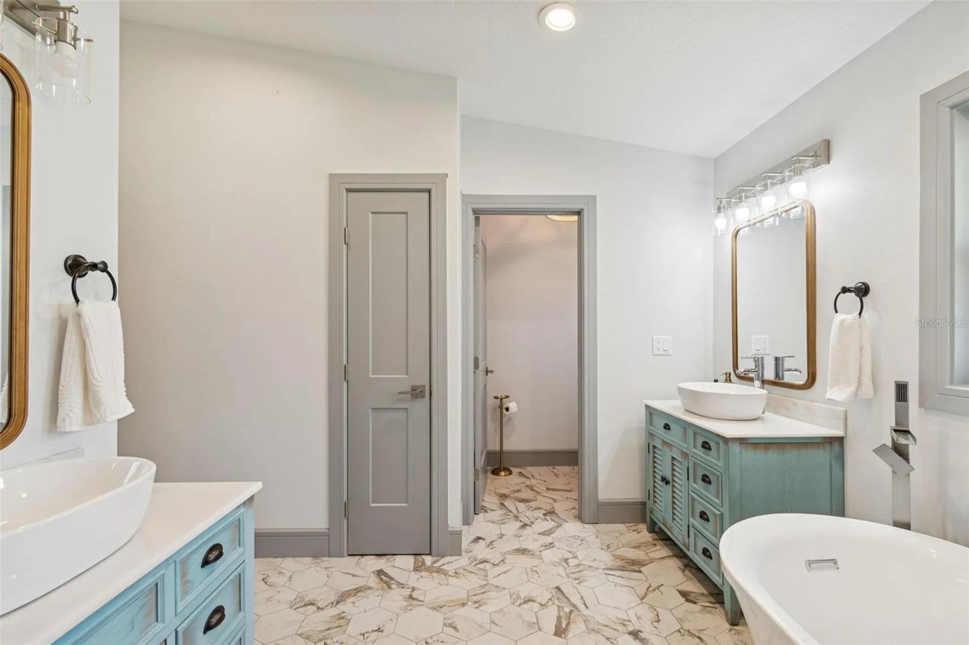 292 Sunlit Cove Drive NE St Petersburg FL 33702