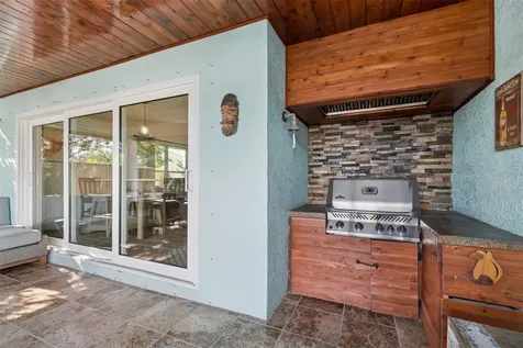 292 Sunlit Cove Drive NE St Petersburg FL 33702