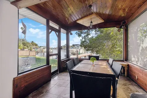 292 Sunlit Cove Drive NE St Petersburg FL 33702