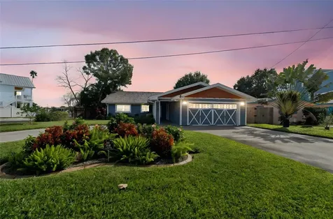 292 Sunlit Cove Drive NE St Petersburg FL 33702