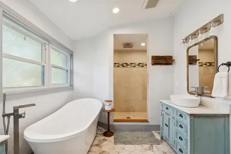 292 Sunlit Cove Drive NE St Petersburg FL 33702